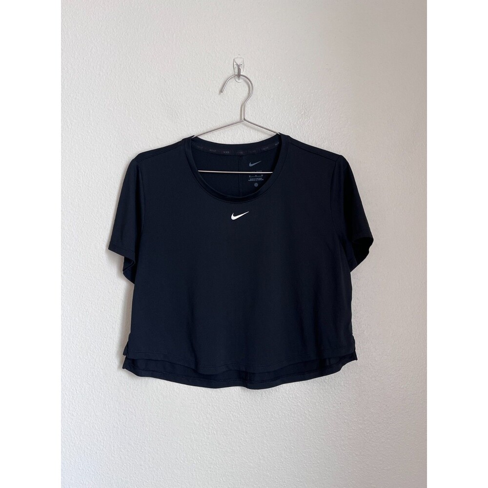 Nike One Women's Standard Fit Short-Sleeve Crop Top in Black Size MEDIUM